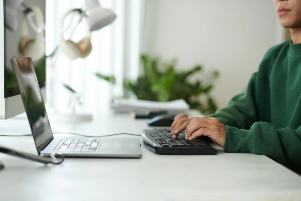 Kadry i płace online w Poznaniu – elektroniczna obsługa dokumentacji pracowniczej