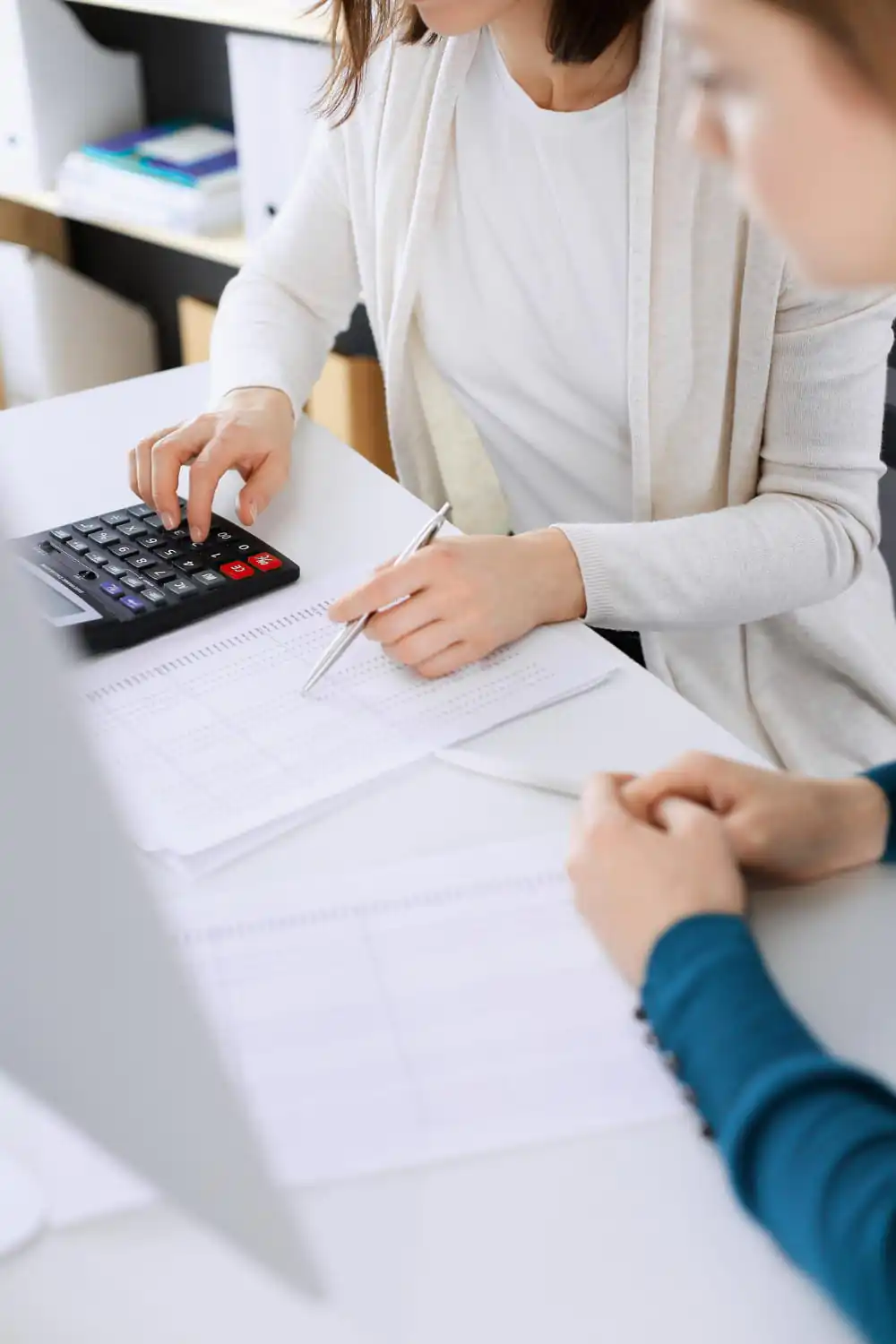 Wsparcie przedsiębiorców w uzyskaniu finansowania firmy i analizie dokumentów przez Simpletax
